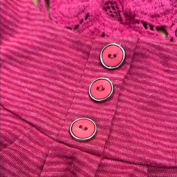 🚨 3 for $15 🚨 Women's Pink Sleeveless Top - Picture 4 of 5